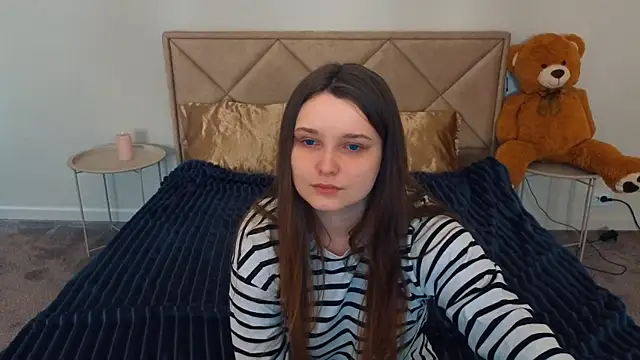 MagicPeachh  online show from May 1, 5:32 am