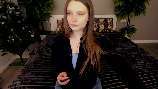 MagicPeachh  online show from December 15, 2:11 pm