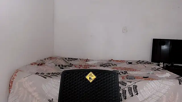 jasmin brunette  online show from December 15, 11:59 am