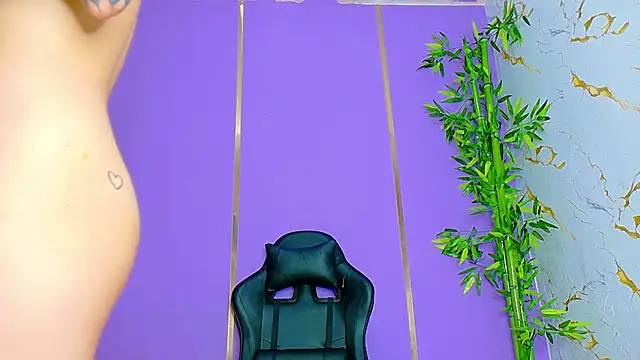 scarlet-jonesx online show from September 13, 8:50 pm