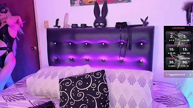 AngelsJones21 online show from November 5, 5:51 pm