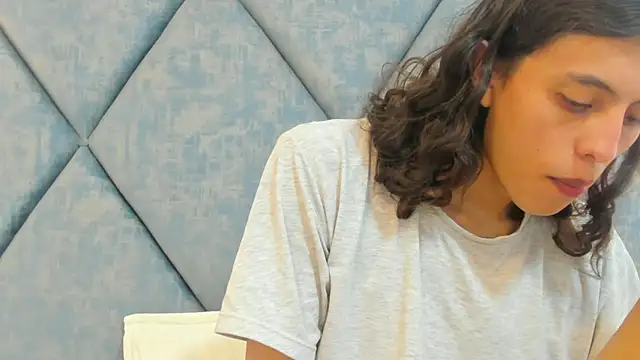 FreyaMoller online show from August 1, 7:38 pm