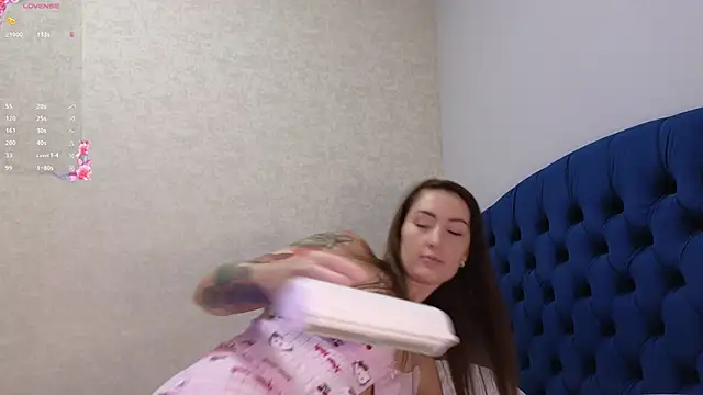 kimmie meow online show from October 30, 6:53 pm