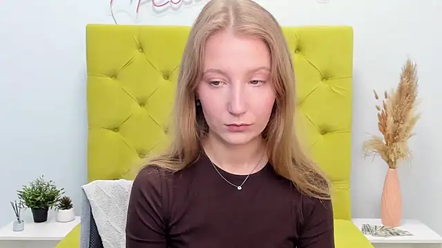 LolaWilsons online show from April 17, 6:15 am