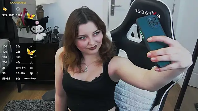 pretty little thing online show from April 2, 8:17 pm