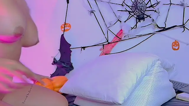 LinayModelMVP online show from October 27, 11:43 pm