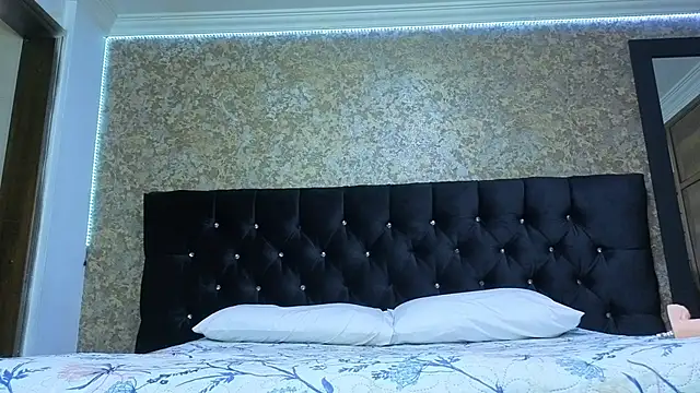 stella xue online show from November 13, 9:47 pm