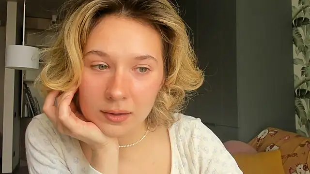 Lilith lutherlow online show from March 30, 12:27 pm