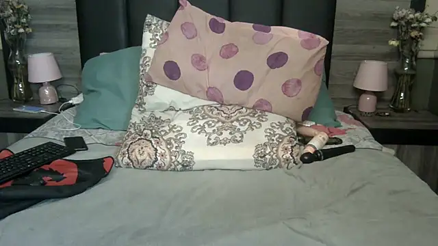 BigButt-MomJ75 online show from November 23, 3:09 am