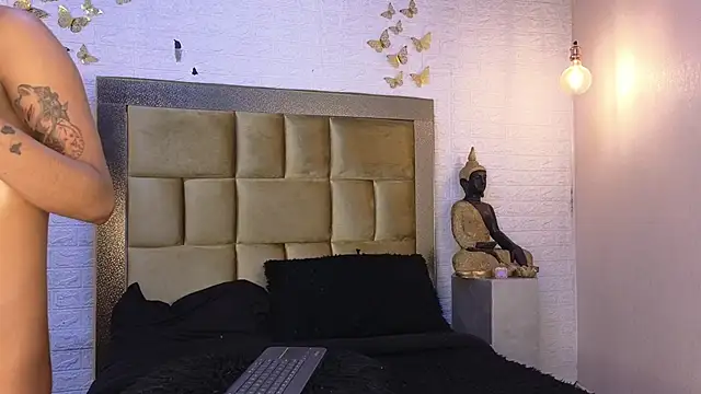 ximenawilliamss online show from November 3, 4:05 am