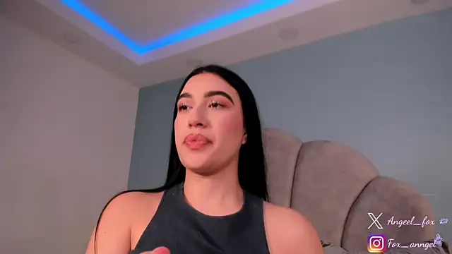 angeel fox online show from September 11, 4:57 am