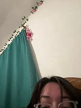 indiegirl666 online show from March 27, 3:52 am