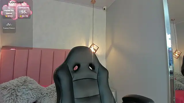 SUNNYCYRUS online show from September 26, 12:47 pm