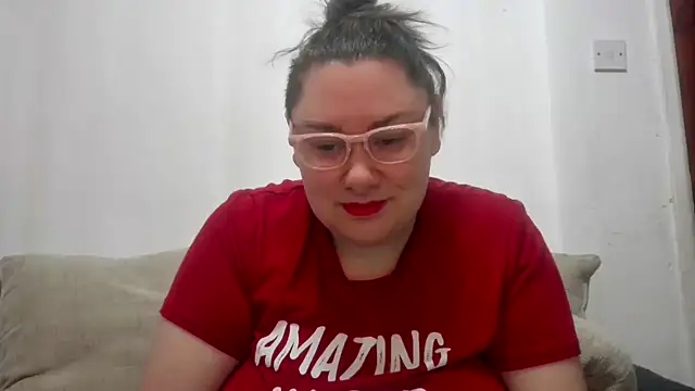 Bustycurves online show from October 25, 10:38 pm