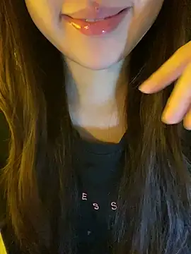 minmin2kk5 online show from April 17, 1:51 am