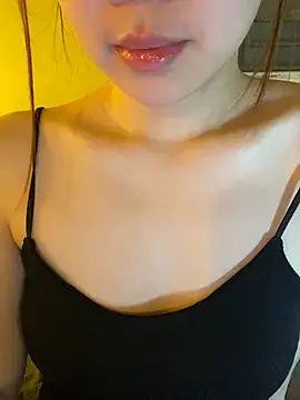 minmin2kk5 online show from April 5, 2:38 pm