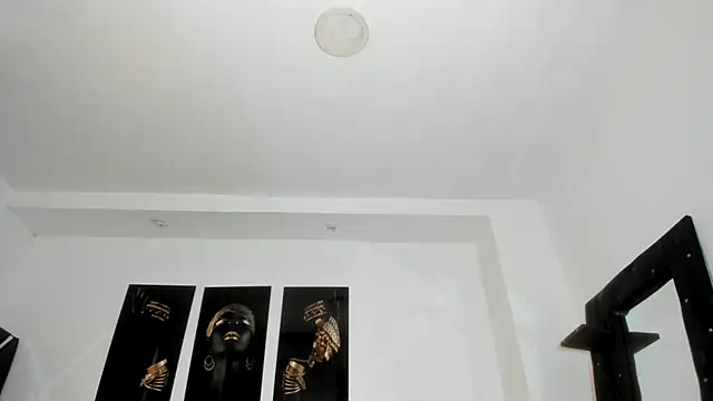 nikkitatsx online show from November 8, 8:25 pm