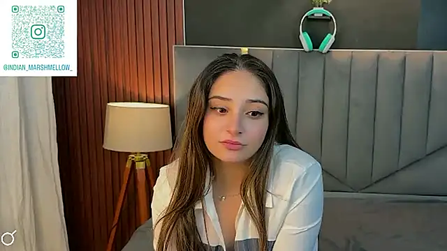 demieliss online show from October 18, 5:26 pm