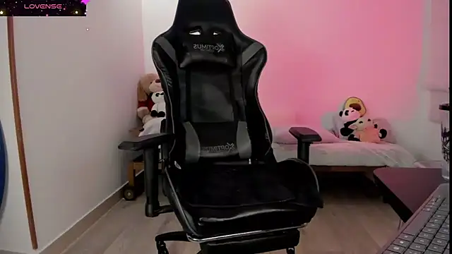 Biancastrongg online show from October 29, 3:55 am