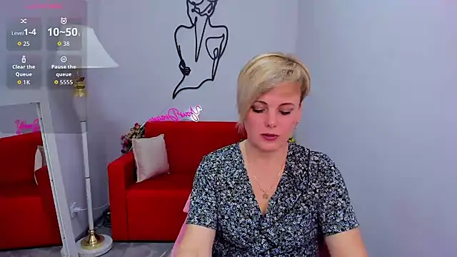 Julia Wilsone online show from March 3, 1:39 pm