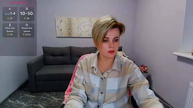 Julia Wilsone online show from February 8, 1:26 pm