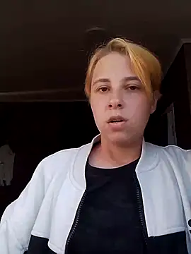 Gussie Bridie online show from April 12, 12:30 pm