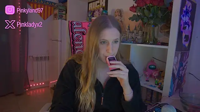 Pinkyladyxxx online show from January 15, 11:55 pm