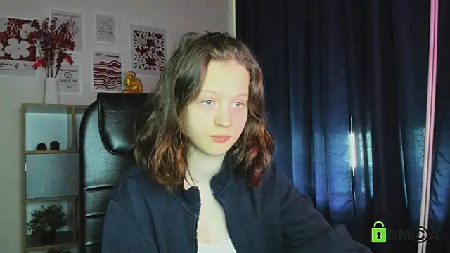 Alina Mills online show from April 23, 8:11 am