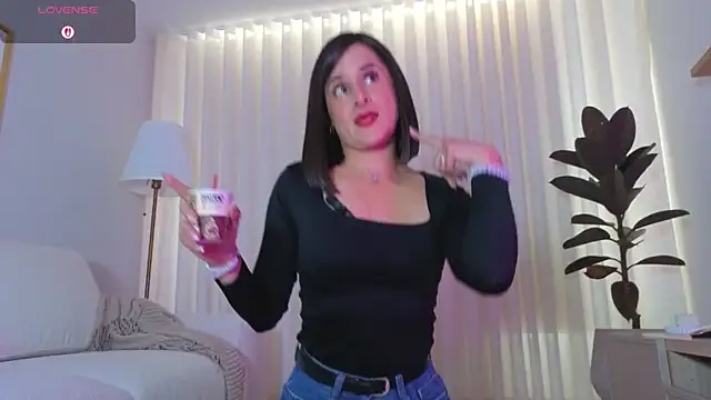 Alice milf  online show from April 1, 2:47 pm