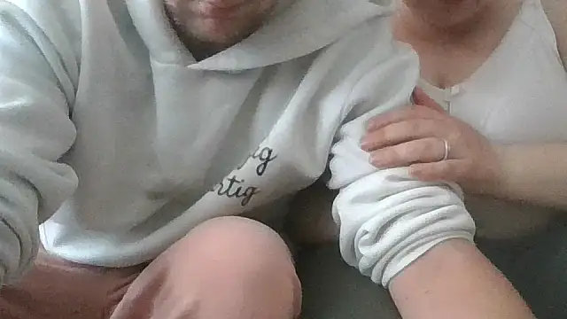 Geile versaute drecksau online show from April 15, 3:45 pm