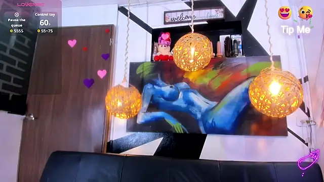 victoria aleia  online show from April 6, 10:55 pm