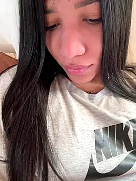 Alissarhys26 online show from December 18, 3:39 pm