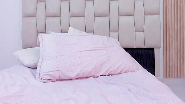  Lakshmi hotx online show from December 4, 7:36 pm