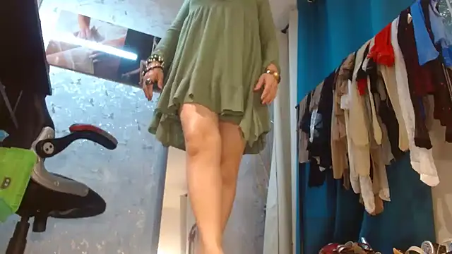 Samantabrown  online show from March 25, 11:24 am