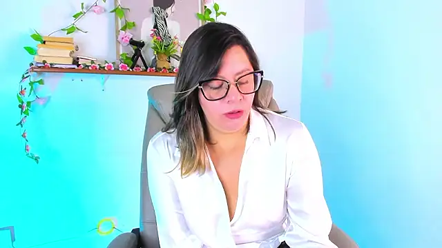 Chanelll Taylorr  online show from March 6, 1:06 pm