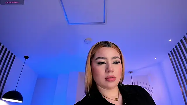 SamanthaKlein  online show from December 5, 2:00 am