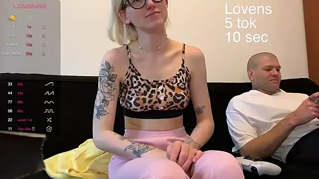 Sexy Sweets online show from October 15, 5:10 am