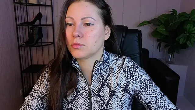 Dana  dom online show from April 17, 1:51 am