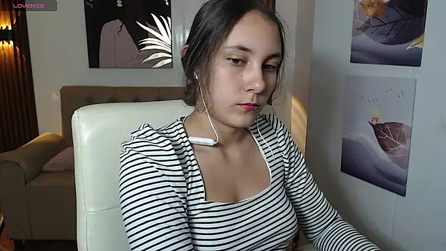 xlunna online show from November 6, 7:31 pm