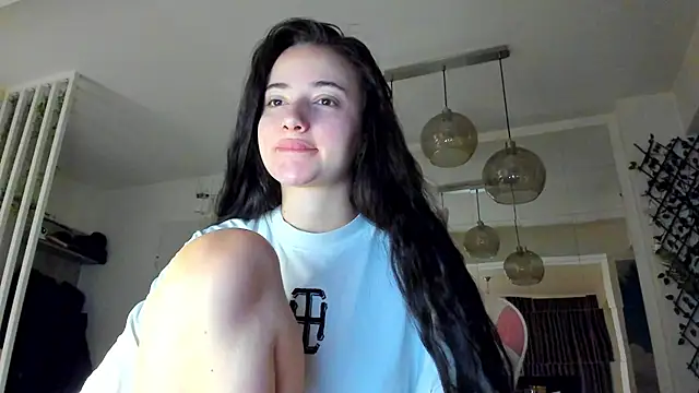 IreneVON online show from February 10, 5:10 am