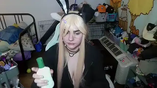 mochi rainbow online show from April 11, 1:01 am