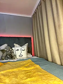 HugeMassiveBooty online show from October 17, 10:02 pm