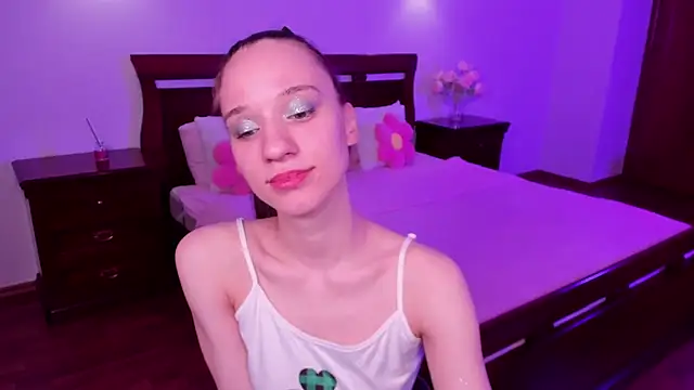 StaceySunny online show from April 12, 5:16 pm