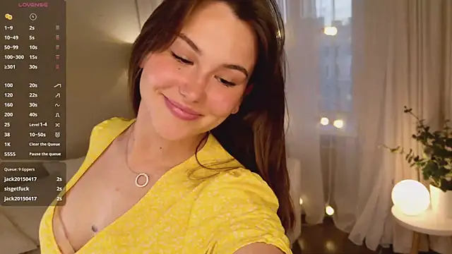 EmiliaDreams online show from June 5, 6:47 pm