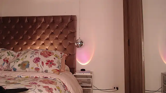 Roussmariehenao online show from February 21, 2:56 am