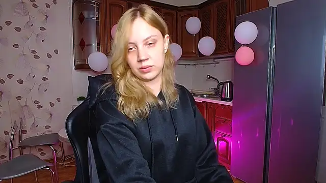 Snapshot of SexyNadi chatting on September 13, 1:13 am SexyNadi online show from September 13, 1:13 am