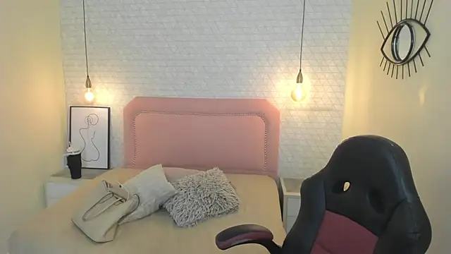 Kittytimberlake online show from February 16, 1:00 pm