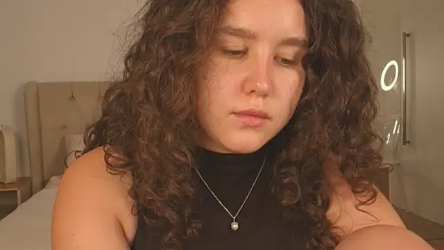 Ariella Sol online show from March 8, 2:15 am