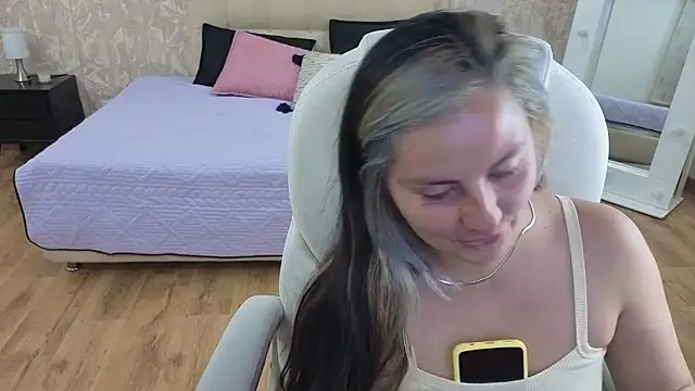 brandy sweet  online show from January 13, 5:24 am