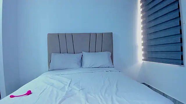 Natasha-28 online show from November 2, 9:18 pm